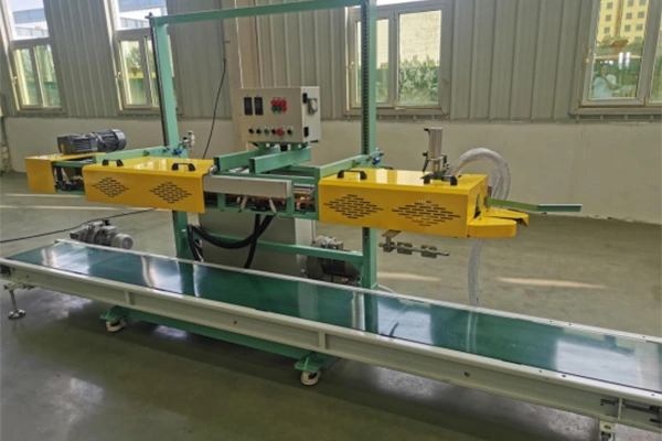 ماكينة الختم الحراري لأكياس البولي بروبيلين والبولي إيثيلين (PP/PE)